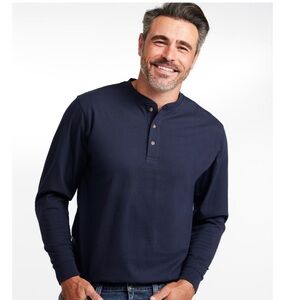 L.L. Bean Men's Dark Blue Long Sleeve Henley